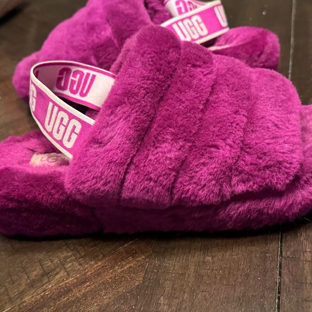 UGG Fluff Slippers